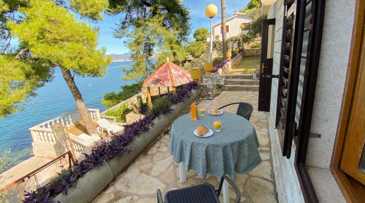 Seaview & Beachfront Apartments Jakov Donji Okrug  Exterior foto